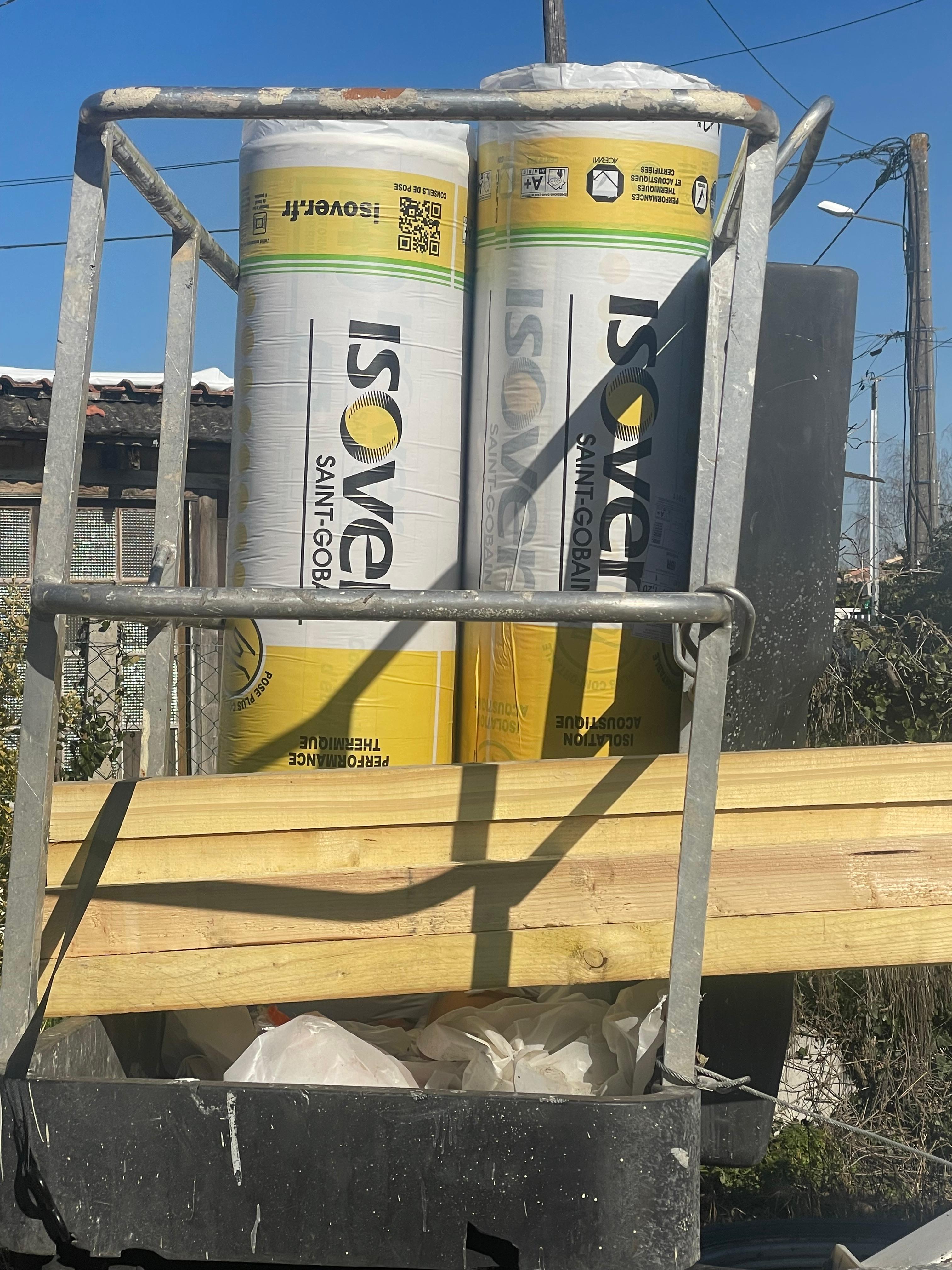Chantier reparation tuile et isolation avant